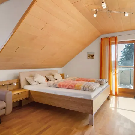 Haus Am Ettenberg Apartamento *